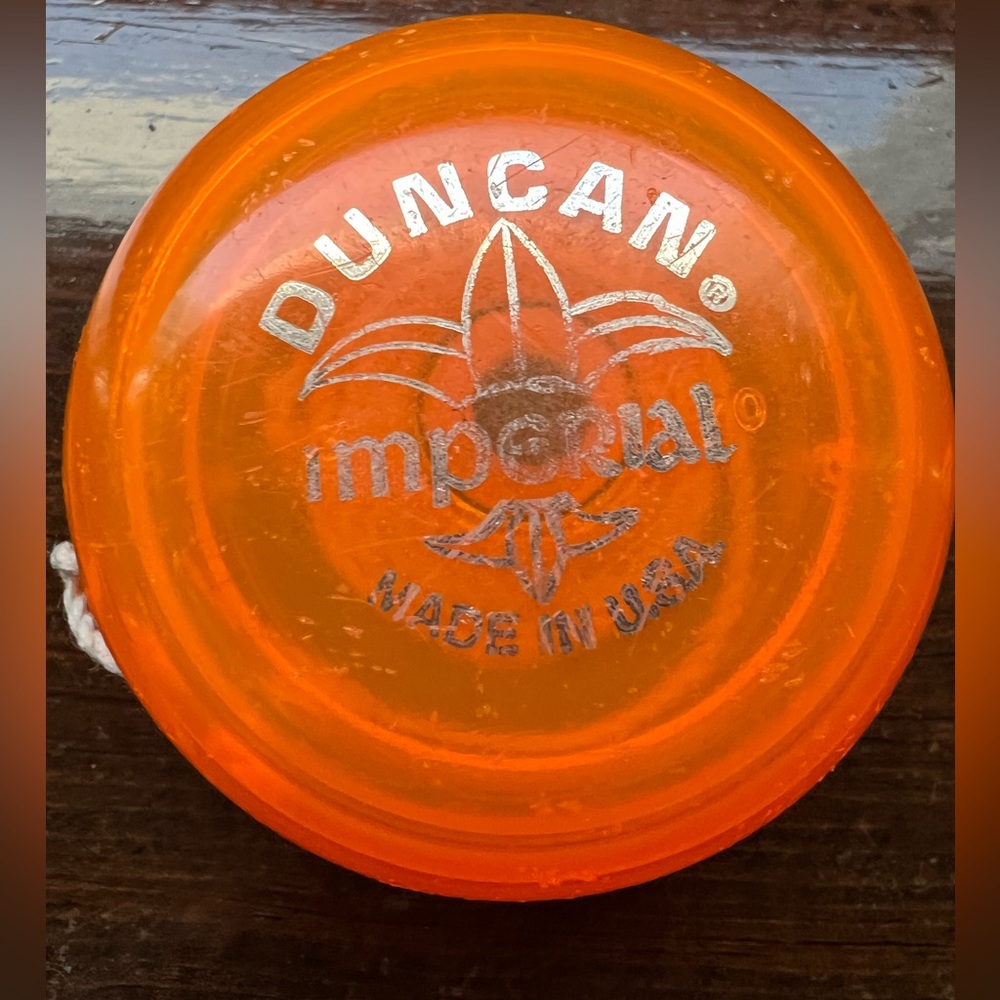 Vintage Duncan Imperial ORANGE Plastic Yo-Yo 2 1/4 in Diameter Skill Toy USA